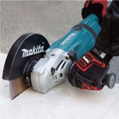 Makita GA7030 Büyük Taşlama 180 Mm